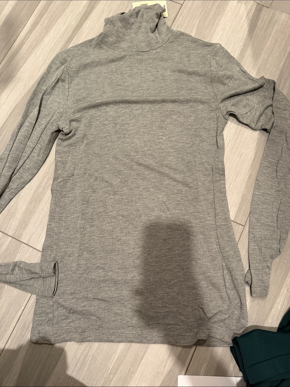 Lucky Brand Women's Grey Long Sleeve Turtleneck Tee